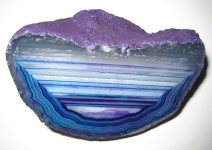 640px-Agate_-_Dyed_(2932217103)