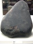 640px-Allende_meteorite,_carbonaceous_chondrite,_12_kg_(14785766074)