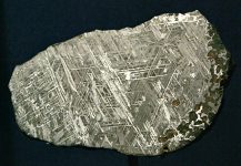 640px-Brenham_meteorite,_almost_olivine-less_3