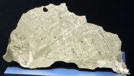 640px-Gibeon_meteorite,_NMNH