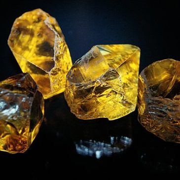 Citrine-from-brasil-rough-cristals