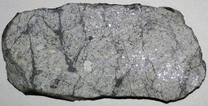 Ordinary_chondrite_(Viñales_Meteorite)_16
